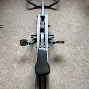 Máquina de Ejercicio Combinada Body Crunch: Remo y Bicicleta - imagen 8