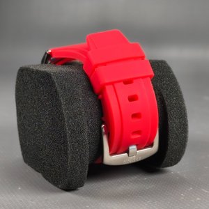Reloj Masculino OFNS con Malla de Silicona Roja, Nuevo y Funcionando - imagen 5