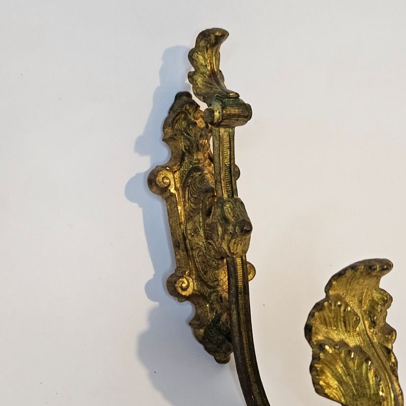 Perchero de bronce macizo labrado - Decoración antigua y artística - imagen 2