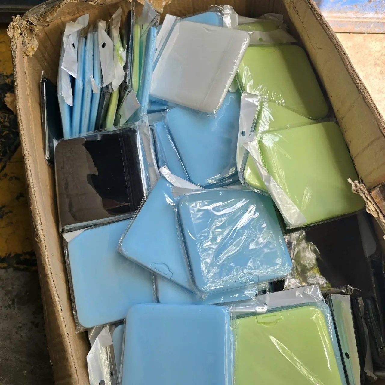 Lote anterior: Cajas plásticas de almacenamiento