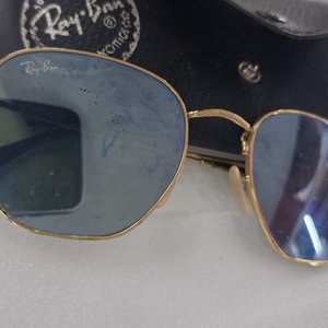 Anteojos de Sol Ray-Ban Hexagonal Dorados con Estuche - imagen 5