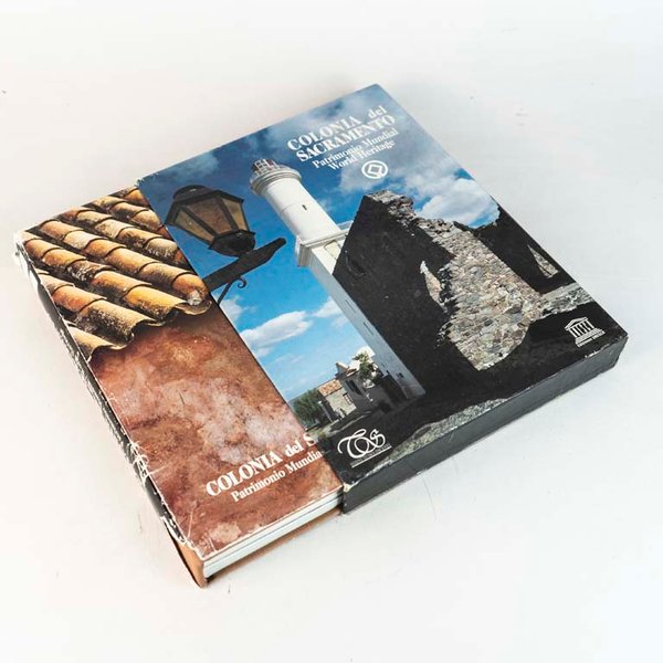 Libro Colonia del Sacramento: Patrimonio Mundial, Tapa Dura con Sobrecubierta y Caja - imagen 1