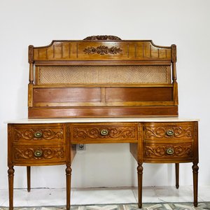 Conjunto de Muebles de Cedro con Tapa de Mármol: Dressoire y Dos Mesas de Luz - imagen 2