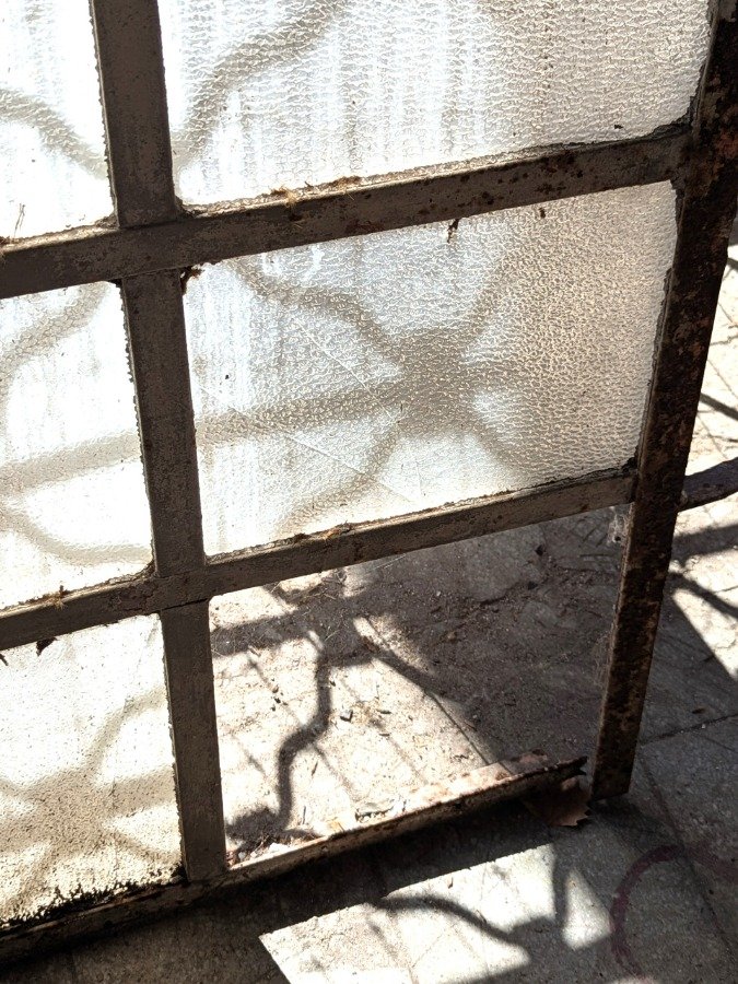 Vitral en carpintería de hierro con detalles y características - imagen 7