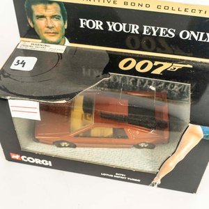 Auto Lotus Esprit Turbo de la película de James Bond For Your Eyes Only escala 1/36 en su caja original. - imagen 2