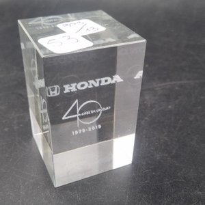 Pisapapeles de Acrílico Honda 40 Años Uruguay 1979-2019 - imagen 4