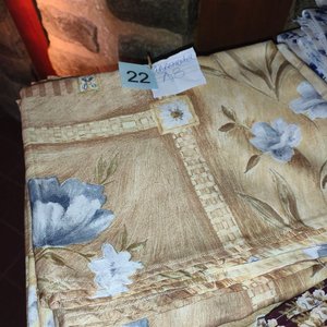 18 Cubremanteles Amarillos con Diseño Floral - imagen 2