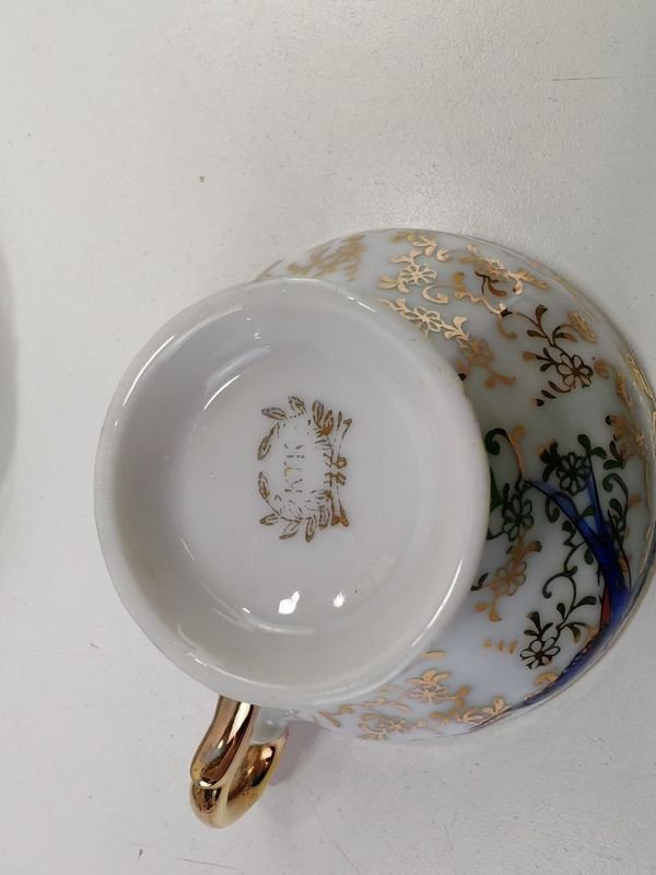 Conjunto de Tazas y Platos de Porcelana - imagen 7
