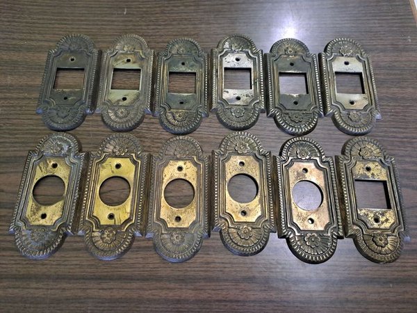 12 Plaquetas Antiguas de Bronce para Decoración - imagen 1