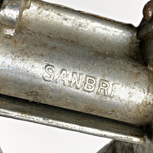Máquina Manual Francesa para Corchar Botellas Sanbri - imagen 2