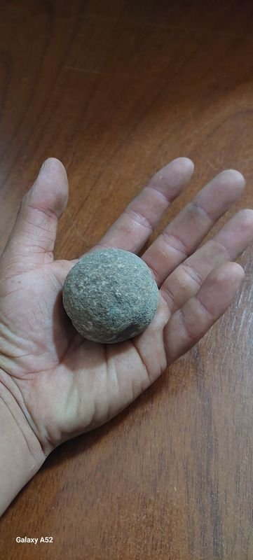 Piedra Sférica con Textura Natural - imagen 5