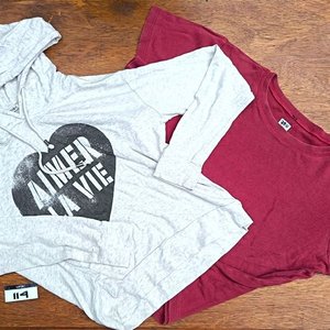 Lote de Ropa Femenina: Jeans, Remeras, Musculosas y Más - imagen 4