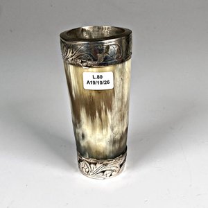 Mate de Guampa con Plata Cincelada - Altura 14 cm - imagen 2