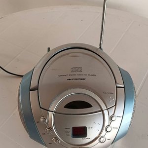 Radio Portátil Premier con CD y Radio FM/AM - Funciona - imagen 3