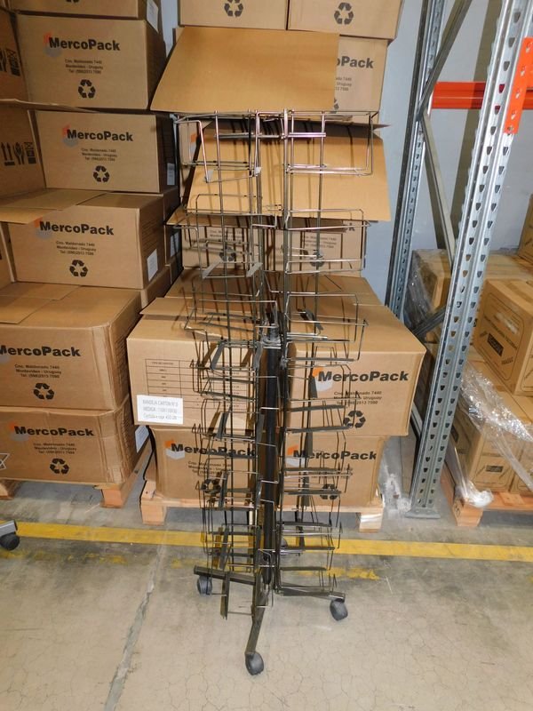 Exhibidor metálico para comercio