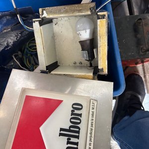 Luminoso Marlboro Publicitario con Lámpara y Cableado - imagen 5