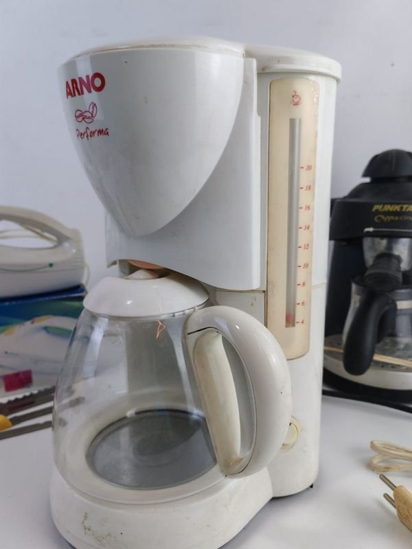 Venta de Cafeteras y Cuchillo Electrico en Excelente Estado - imagen 6