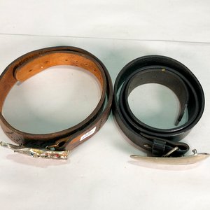 Lote anterior: Dos Cinturones Harley Davidson de Cuero con Hebillas Distintivas