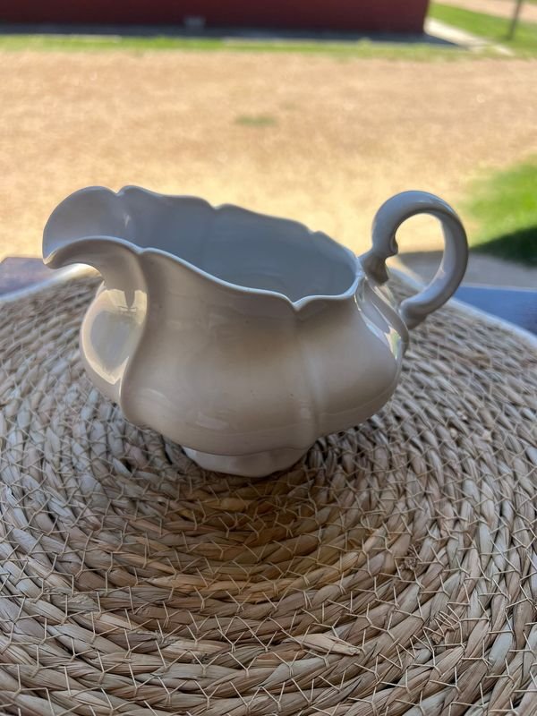 Taza con forma y accesorios de metal - imagen 2