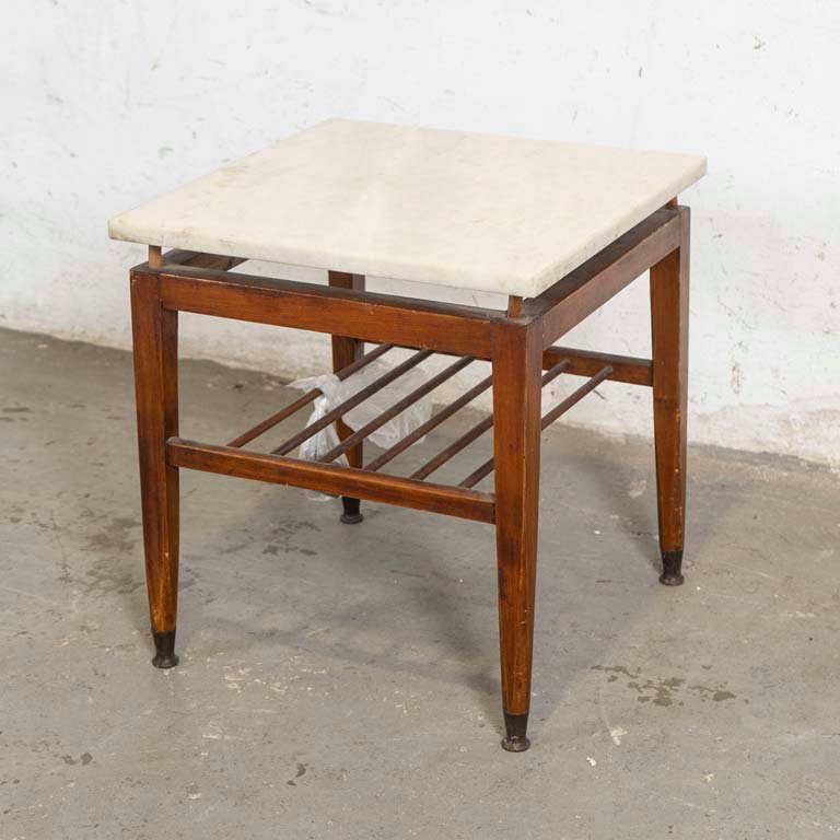 Mesa de Living Cuadrada con Tapa de Mármol y Estante Inferior