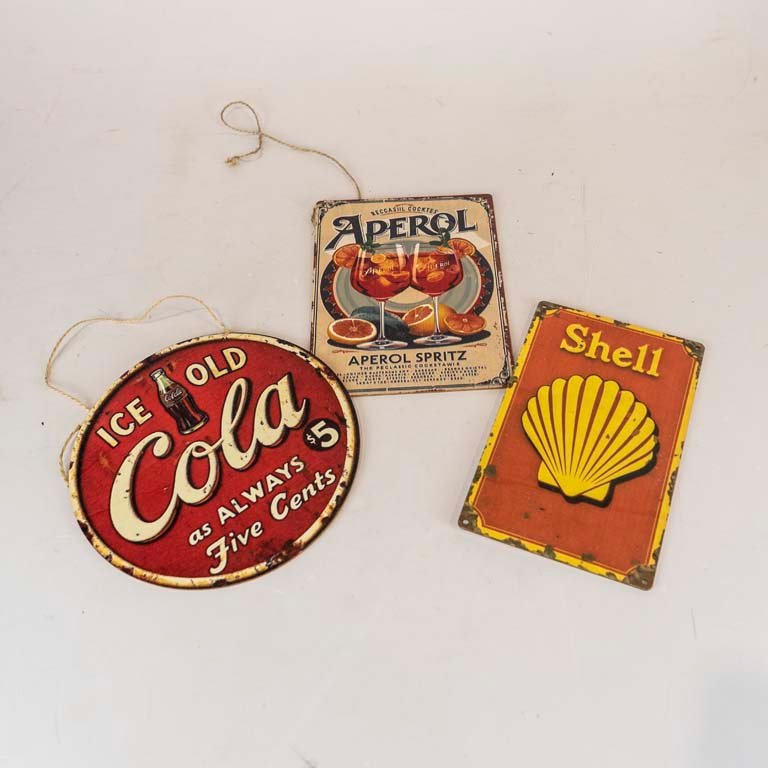 Lote siguiente: Cartelitos Vintage de MDF con Marcas Clásicas