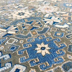 Alfombra Estilo Oriental con Motivos Florales y Geométricos - imagen 2