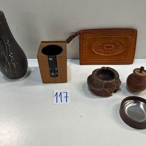 Lote siguiente: Adornos y Porta Lápices de Escritorio
