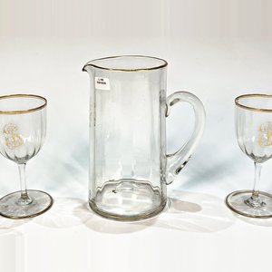 Jarra y 11 Copas de Cristal con Guarda Dorada y Monogramas - imagen 4