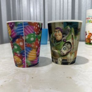 Lote de 9 Vasos Plásticos Infantiles de Varios Diseños y Tamaños - imagen 15