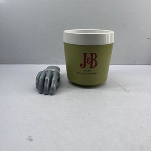 Lote siguiente: Hielera Plástico Publicidad J&B Rare Scotch Whisky