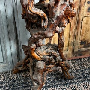 Pedestal de Raíz Natural Tallada 92 cm - imagen 3