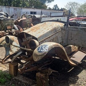 Camioneta Antigua "Rugby" para Restaurar - imagen 2