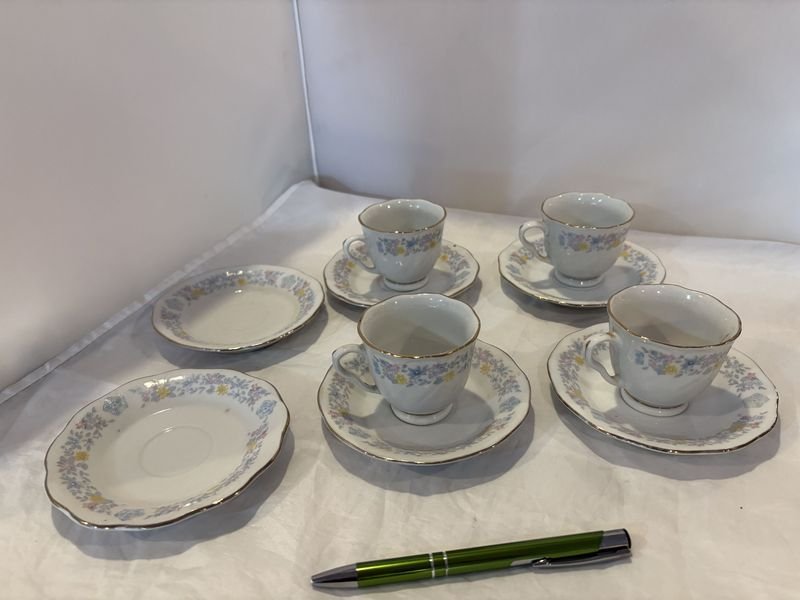 Tazas de café y platos de porcelana azul y blanco - imagen 2
