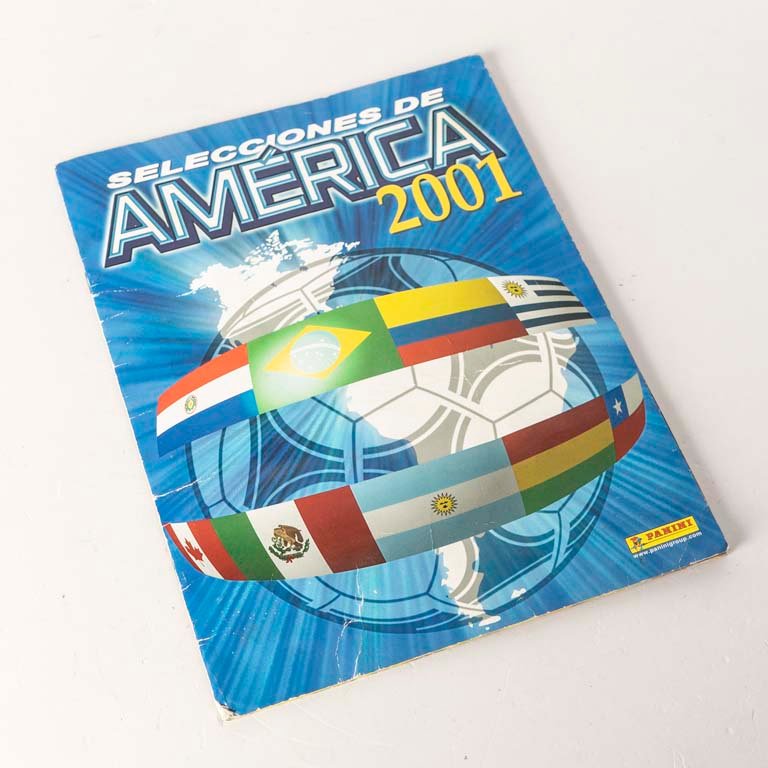 Lote siguiente: Álbum de figuritas Copa América 2001 colección PANINI