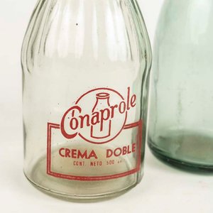 2 botellas de leche, 1 de crema de doble Conaprole - imagen 2