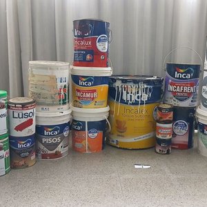 Lote siguiente: Lote de Pinturas Varias Marcas y Tamaños con Contenido
