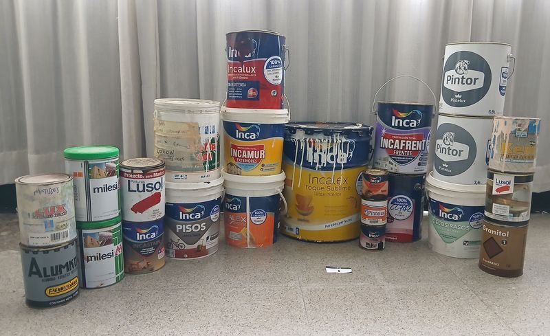 Lote de Pinturas Varias Marcas y Tamaños con Contenido