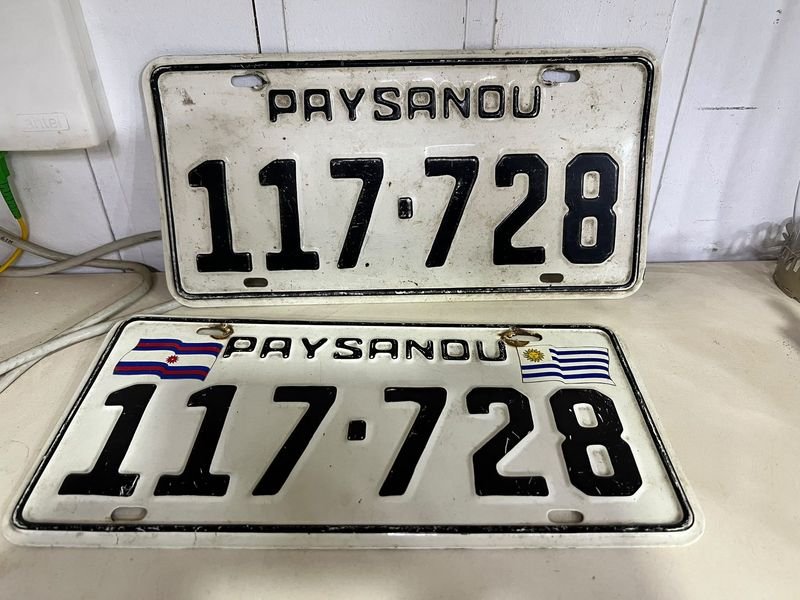 Par de Matrículas Antiguas de Paysandú, Uruguay