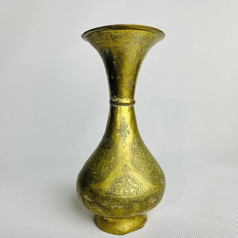 Lote de arte antiguo: candelabros, florero y escultura - imagen 4