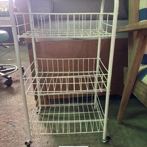 Canasto Organizador Metálico Blanco con Ruedas - imagen 3