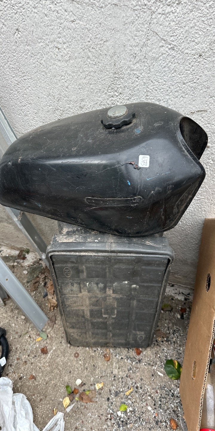 Caja y Repuesto para Moto