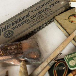 Lote de Piezas para Dibujo: Vasitos y Marcadores de Plata - imagen 2