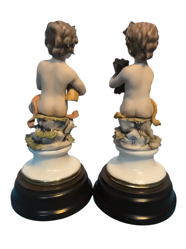 Capodimonte Figurines de Niños Alegóricos en Porcelana Biscuit - imagen 2