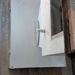 Lote anterior: Botiquín de Madera con Espejo y Estantes