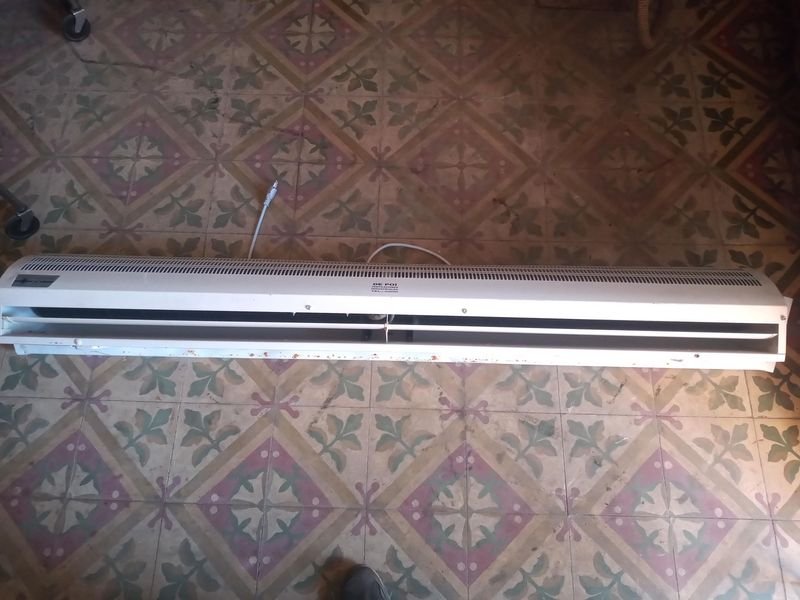 Lote siguiente: Cortina de aire para hogar
