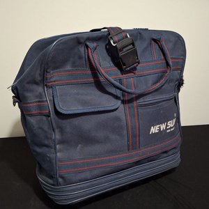 Lote siguiente: Bolso de Viaje Extensible "New Sun" con Ruedas y Gran Capacidad