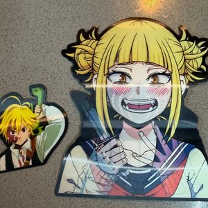 Lote siguiente: Stickers de Anime: Himiko Toga y Meliodas