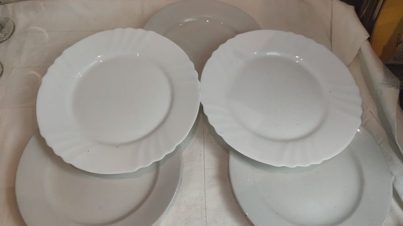 Lotes de platos blancos de porcelana - imagen 2