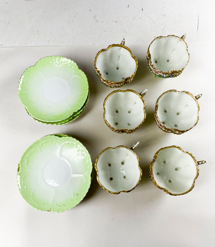 Tazas de porcelana con platillos - imagen 2