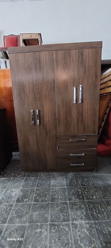 Ropero en buen estado, muebles antiguos - imagen 4